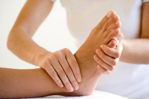 Manuelle Therapie am Fuss bei Physiopoint Muenchen Neuhausen